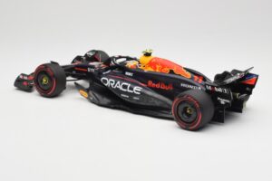 Red Bull Racing RB20 #11 S. Perez Bahrain GP 2024 Minichamps 1:18 110240111 Diecast - image 5 of 7