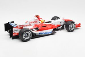 Panasonic Toyota Racing TF106 #8 R. Schumacher F1 2006 Minichamps 1:18 100060007 Diecast - image 2 of 6