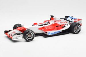 Toyota TF106 Panasonic Toyota Racing J. Trulli F1 Presentation 2006 Minichamps 1:18 AM59554H Diecast