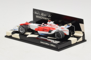 Toyota TF108 #9 J. Trulli Panasonic Toyota Racing Showcar F1 2008 Minichamps 1:43 400080081 Diecast - image 3 of 5
