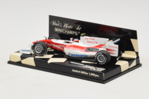 Toyota TF109 #10 T. Glock Panasonic Toyota Racing Showcar F1 2009 Minichamps 1:43 400090080 Diecast - image 3 of 5