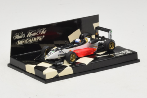 Toyota TF106 #12 J. Trulli Panasonic Toyota Racing F1 2006 Minichamps 1:43 400060008 Diecast - image 2 of 5