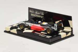 Toyota TF106 #12 J. Trulli Panasonic Toyota Racing F1 2006 Minichamps 1:43 400060008 Diecast - image 3 of 5
