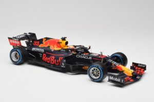 Red Bull Racing Honda RB16B #33 M. Verstappen Belgian GP Winner 2021 Minichamps 1:18 110211333 Resin - image 4 of 7