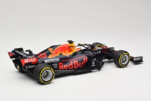 Red Bull Racing Honda RB16B #33 M. Verstappen Mexican GP Winner 2021 Minichamps 1:18 110211933 Resin - image 2 of 6