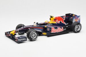 Red Bull RB6 #7 M. Webber Red Bull Racing Showcar 2010 Minichamps 1:18 150100076-R1 Diecast