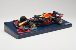 Red Bull Racing Honda RB16B #33 M. Verstappen Emilia Romagna GP 2021 Case Edition Minichamps 1:18 113210133 Resin - image 2 of 7
