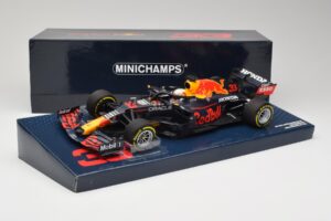 Red Bull Racing Honda RB16B #33 M. Verstappen Emilia Romagna GP 2021 Case Edition Minichamps 1:18 113210133 Resin - image 7 of 7