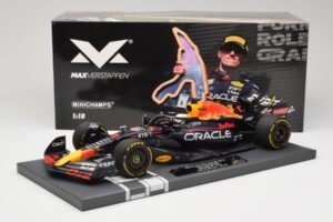 Oracle Red Bull Racing RB18 #33 M. Verstappen Belgian GP 2022 Minichamps 1:18 113221401 Resin - image 7 of 7