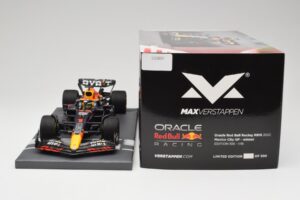 Oracle Red Bull Racing RB18 #33 M. Verstappen Mexican GP 2022 Minichamps 1:18 113222001 Resin - image 6 of 7