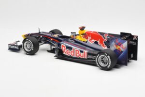 Red Bull Racing Renault RB5 #5 S. Vettel Showcar 2010 Minichamps 1:18 153100175 Diecast - image 5 of 6