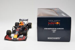Red Bull RB15 #10 P. Gasly F1 2019 Minichamps 1:18 110190010 Diecast - image 7 of 7