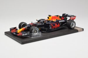 Red Bull RB16B #33 M. Verstappen Dutch GP Winner 2021 Minichamps 1:18 113212533 Diecast - image 2 of 7