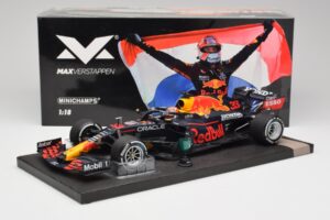 Red Bull RB16B #33 M. Verstappen Dutch GP Winner 2021 Minichamps 1:18 113212533 Diecast - image 6 of 7