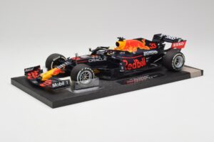 Red Bull RB16B #33 M. Verstappen Styrian & Austrian GP Winner 2021 Minichamps 1:18 113210933 Diecast - image 2 of 6