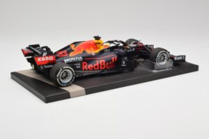 Red Bull RB16B #33 M. Verstappen Styrian & Austrian GP Winner 2021 Minichamps 1:18 113210933 Diecast - image 3 of 6