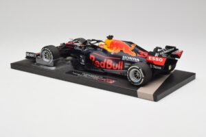 Red Bull RB16B #33 M. Verstappen Styrian & Austrian GP Winner 2021 Minichamps 1:18 113210933 Diecast - image 5 of 6