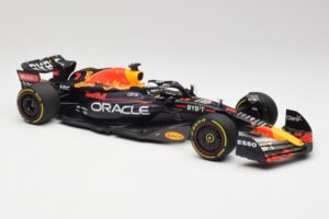 Red Bull RB18 #1 M. Verstappen France GP Winner 2022 Minichamps 1:18 110221201 Diecast - image 4 of 7