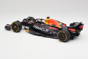 Red Bull RB18 #1 M. Verstappen France GP Winner 2022 Minichamps 1:18 110221201 Diecast - image 5 of 7