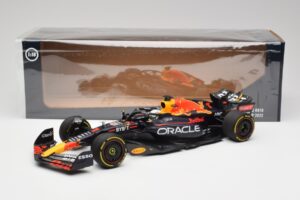 Red Bull RB18 #1 M. Verstappen France GP Winner 2022 Minichamps 1:18 110221201 Diecast - image 6 of 7
