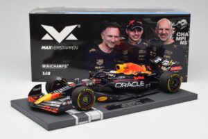 Red Bull RB18 Oracle #1 M. Verstappen US GP 2022 Winner Minichamps 1:18 113221901 Resin - image 7 of 7