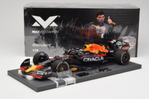 Red Bull RB18 #1 M. Verstappen Miami GP 2022 Winner Minichamps 1:18 113220301 Resin - image 7 of 7