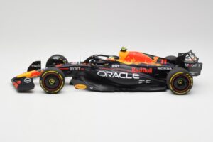 Red Bull RB19 #11 S. Perez Italian GP 2nd 2023 Minichamps 1:18 110231511 Diecast - image 3 of 6