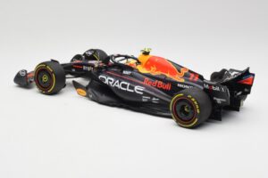 Red Bull RB19 #11 S. Perez Italian GP 2nd 2023 Minichamps 1:18 110231511 Diecast - image 4 of 6
