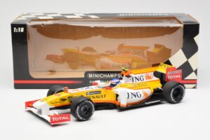 Renault F1 Team R29 #10 R. Grosjean F1 2009 Minichamps 1:18 150090108 Diecast - image 6 of 6