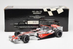 McLaren MP4-22 Mercedes #1 F. Alonso Showcar 2007 Minichamps 1:18 533071871 Diecast - image 6 of 6