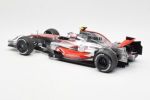 McLaren MP4-23 Mercedes #23 H. Kovalainen 2008 Minichamps 1:18 530081823 Diecast - image 5 of 6