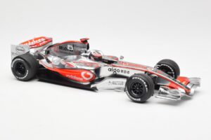 McLaren MP4-22 Mercedes #1 F. Alonso Presentation Valencia 2007 Minichamps 1:18 538071871 Diecast - image 4 of 6