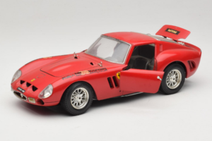Ferrari 250 GTO Red Bburago 1:18 B003 Diecast - image 2 of 8