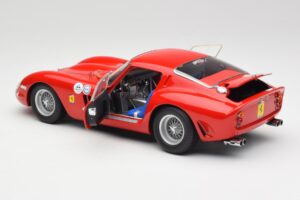 Ferrari 250 GTO #18 P. Rodriguez Daytona Continental 3 Hours Winner 1963 Kyosho 1:18 08438F Diecast - image 5 of 8