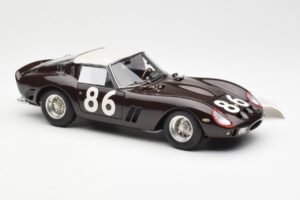 Ferrari 250 GTO #86 Targa Florio 1962 CMC 1:18 M-156 Diecast - image 4 of 6