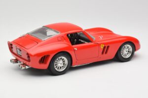 Ferrari 250 GTO Red Bburago 1:18 3011 Diecast - image 3 of 8