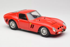 Ferrari 250 GTO Red Bburago 1:18 3011 Diecast - image 6 of 8