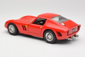 Ferrari 250 GTO Red Bburago 1:18 3011 Diecast - image 7 of 8