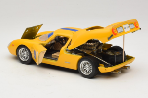 Ferrari 250 LM #9 Yellow 1965 Bburago 1:18 3033-Y1 Diecast - image 5 of 8
