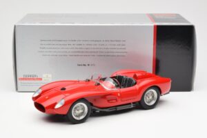 Ferrari 250 Testa Rossa Pontoon Fender Red CMC 1:18 M-071 Diecast - image 6 of 6
