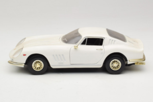 Ferrari 275 GTB/4 White ERTL 1:18 7493 Diecast - image 4 of 8