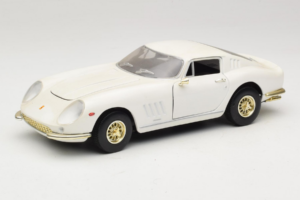 Ferrari 275 GTB/4 White ERTL 1:18 7493 Diecast