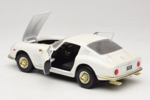 Ferrari 275 GTB/4 White ERTL 1:18 7493 Diecast - image 5 of 8
