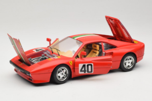 Ferrari 288 GTO #40 Red Italian Flag 1984 Bburago 1:18 3027-P1 Diecast - image 2 of 8