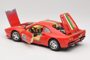 Ferrari 288 GTO #40 Red Italian Flag 1984 Bburago 1:18 3027-P1 Diecast - image 5 of 8