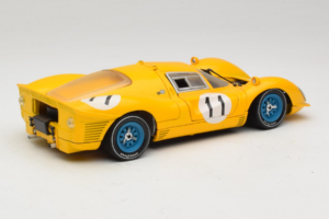 Ferrari 330 P4 #11 Yellow Spa-Francorchamps 1967 Eagles Race 1:18 38007-Y1 Diecast - image 3 of 8