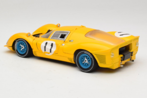 Ferrari 330 P4 #11 Yellow Spa-Francorchamps 1967 Eagles Race 1:18 38007-Y1 Diecast - image 7 of 8