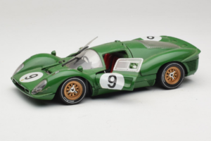 Ferrari 330 P4 #9 Green Spa-Francorchamps 1967 Eagles Race 1:18 41007 Diecast - image 2 of 8