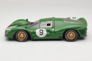 Ferrari 330 P4 #9 Green Spa-Francorchamps 1967 Eagles Race 1:18 41007 Diecast - image 4 of 8