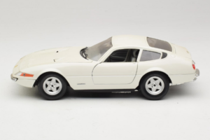 Ferrari 365 GTB/4 Daytona Berlina White Techno Giodi 1:18 74007 Diecast - image 4 of 8